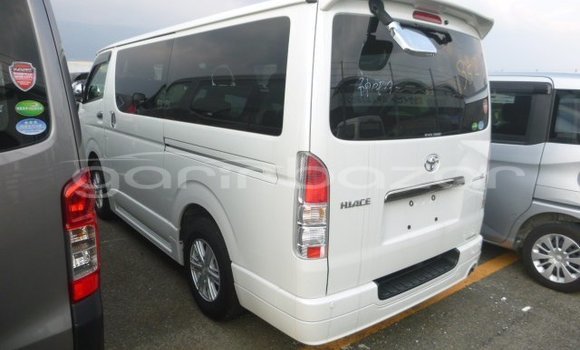 Buy Used 2020 Toyota Noah in Bagerhat, Khulna Buy Used 2020 Toyota Noah in Bagerhat, Khulna