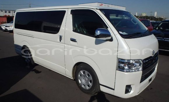 Buy Used 2019 Toyota Hiace in Badarganj, Rangpur Buy Used 2019 Toyota Hiace in Badarganj, Rangpur
