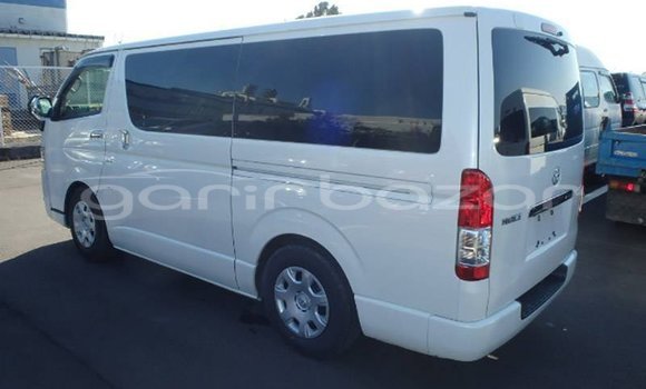 Buy Used 2019 Toyota Hiace in Badarganj, Rangpur Buy Used 2019 Toyota Hiace in Badarganj, Rangpur