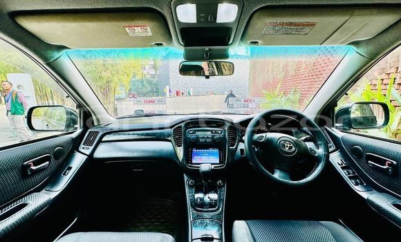 Buy Used 2020 Toyota Kluger in Bajitpur, Kishorganj Buy Used 2020 Toyota Kluger in Bajitpur, Kishorganj