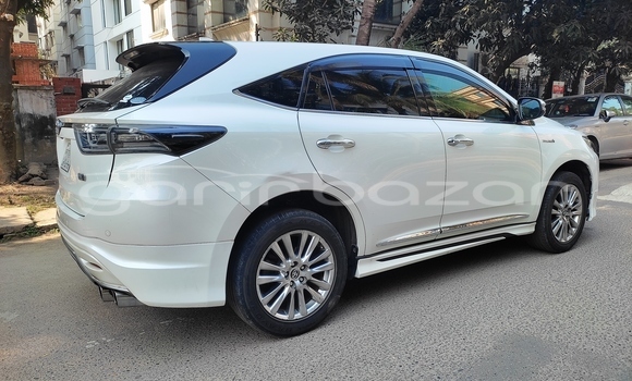 কেনা ব্যবহৃত Toyota harrier jbl advance premium Pearl গাড়ী মধ্যে ঢাকা মধ্যে Dhaka কেনা ব্যবহৃত Toyota harrier jbl advance premium Pearl গাড়ী মধ্যে ঢাকা মধ্যে Dhaka