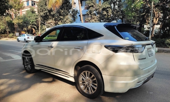 কেনা ব্যবহৃত Toyota harrier jbl advance premium Pearl গাড়ী মধ্যে ঢাকা মধ্যে Dhaka কেনা ব্যবহৃত Toyota harrier jbl advance premium Pearl গাড়ী মধ্যে ঢাকা মধ্যে Dhaka