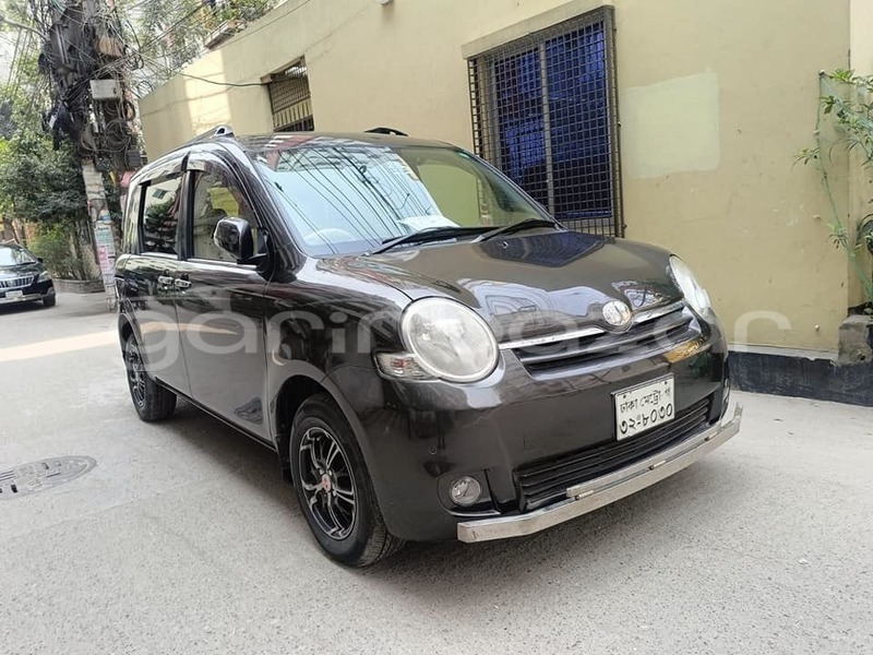 Big with watermark toyota sienta dhaka dhaka 13288