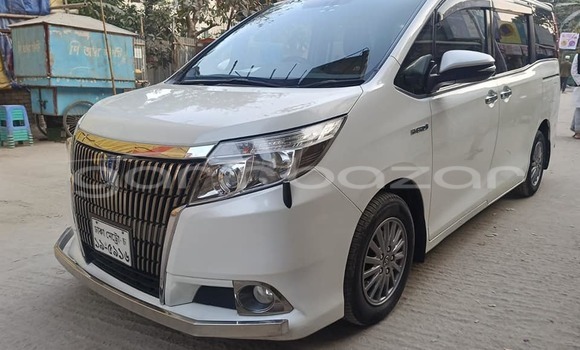 Buy Used 2020 Toyota Noah in Feni, Feni Buy Used 2020 Toyota Noah in Feni, Feni