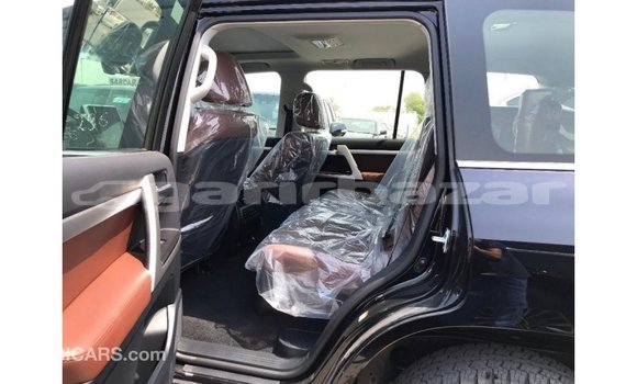 Buy Import 2019 Toyota Land Cruiser in Import - Dubai, Bandarban Buy Import 2019 Toyota Land Cruiser in Import - Dubai, Bandarban