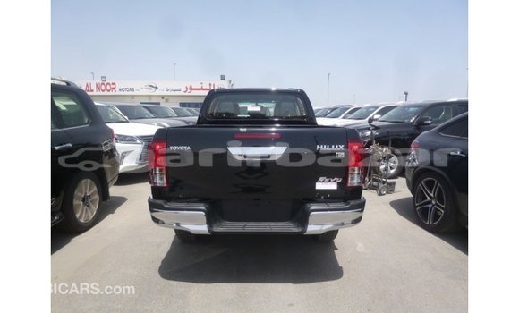 কেনা আমদানি Toyota Hilux Black গাড়ী মধ্যে ইম্পোর্ট - দুবাই মধ্যে Bandarban কেনা আমদানি Toyota Hilux Black গাড়ী মধ্যে ইম্পোর্ট - দুবাই মধ্যে Bandarban