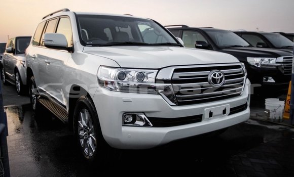 Buy Import 2019 Toyota Land Cruiser in Import - Dubai, Bandarban Buy Import 2019 Toyota Land Cruiser in Import - Dubai, Bandarban