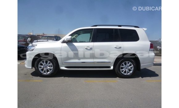 Buy Import 2019 Toyota Land Cruiser in Import - Dubai, Bandarban Buy Import 2019 Toyota Land Cruiser in Import - Dubai, Bandarban