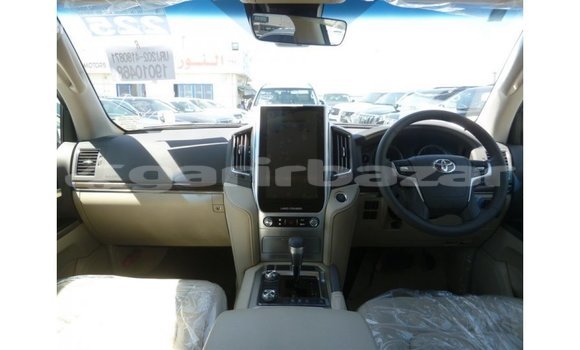 Buy Import 2019 Toyota Land Cruiser in Import - Dubai, Bandarban Buy Import 2019 Toyota Land Cruiser in Import - Dubai, Bandarban