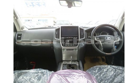 Buy Import 2019 Toyota Land Cruiser in Import - Dubai, Bandarban Buy Import 2019 Toyota Land Cruiser in Import - Dubai, Bandarban