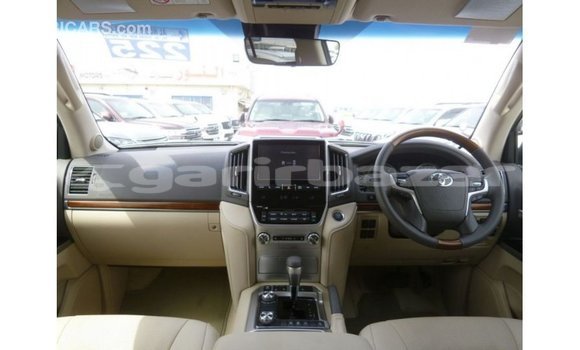 Buy Import 2018 Toyota Land Cruiser in Import - Dubai, Bandarban Buy Import 2018 Toyota Land Cruiser in Import - Dubai, Bandarban
