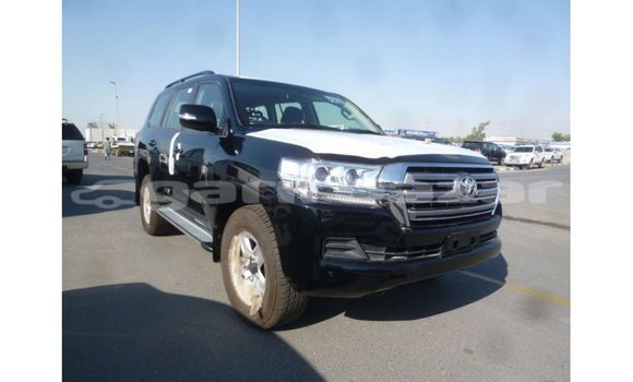 Buy Import 2018 Toyota Land Cruiser in Import - Dubai, Bandarban Buy Import 2018 Toyota Land Cruiser in Import - Dubai, Bandarban