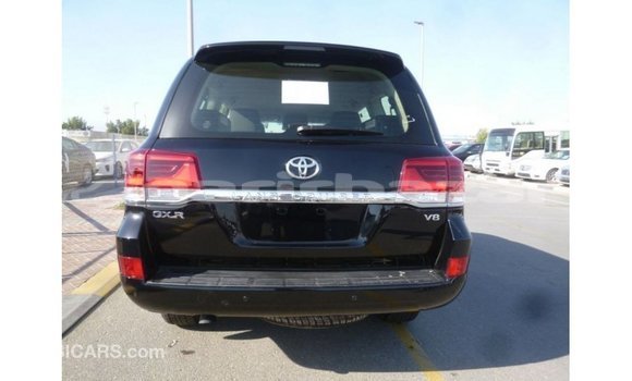 Buy Import 2018 Toyota Land Cruiser in Import - Dubai, Bandarban Buy Import 2018 Toyota Land Cruiser in Import - Dubai, Bandarban