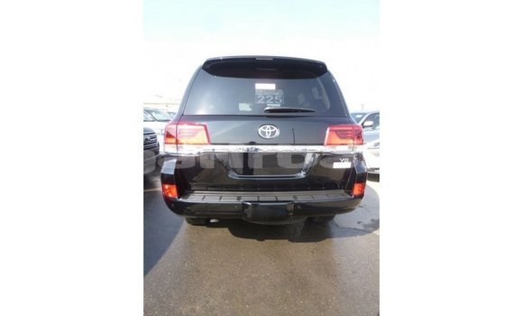 Buy Import 2018 Toyota Land Cruiser in Import - Dubai, Bandarban Buy Import 2018 Toyota Land Cruiser in Import - Dubai, Bandarban