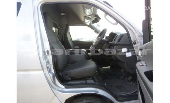 Buy Import 2018 Toyota Hiace in Import - Dubai, Bandarban Buy Import 2018 Toyota Hiace in Import - Dubai, Bandarban