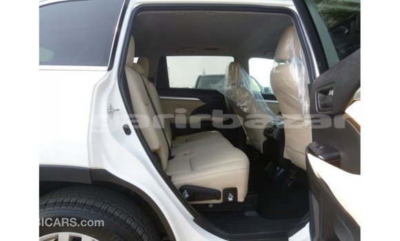 Buy Import 2015 Toyota Kluger in Import - Dubai, Bandarban Buy Import 2015 Toyota Kluger in Import - Dubai, Bandarban