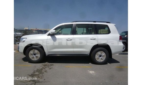 Buy Import 2018 Toyota Land Cruiser in Import - Dubai, Bandarban Buy Import 2018 Toyota Land Cruiser in Import - Dubai, Bandarban