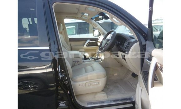 Buy Import 2018 Toyota Land Cruiser in Import - Dubai, Bandarban Buy Import 2018 Toyota Land Cruiser in Import - Dubai, Bandarban