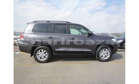 Buy Import 2018 Toyota Land Cruiser in Import - Dubai, Bandarban Buy Import 2018 Toyota Land Cruiser in Import - Dubai, Bandarban
