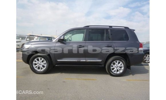 Buy Import 2018 Toyota Land Cruiser in Import - Dubai, Bandarban Buy Import 2018 Toyota Land Cruiser in Import - Dubai, Bandarban