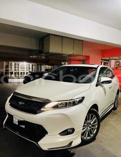 Big with watermark toyota harrier 14540