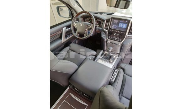 Buy Import 2019 Toyota Land Cruiser in Import - Dubai, Bandarban Buy Import 2019 Toyota Land Cruiser in Import - Dubai, Bandarban