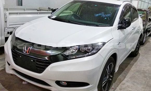 Buy Used Honda Vezel in Dhaka, Dhaka Buy Used Honda Vezel in Dhaka, Dhaka