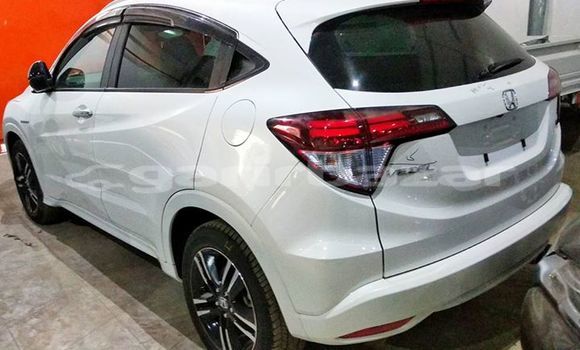 Buy Used Honda Vezel in Dhaka, Dhaka Buy Used Honda Vezel in Dhaka, Dhaka