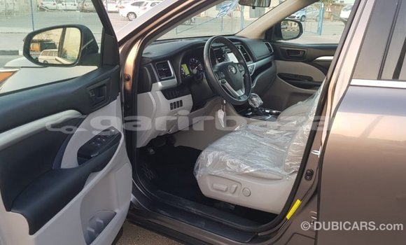 Buy Import 2014 Toyota Highlander in Import - Dubai, Bandarban Buy Import 2014 Toyota Highlander in Import - Dubai, Bandarban