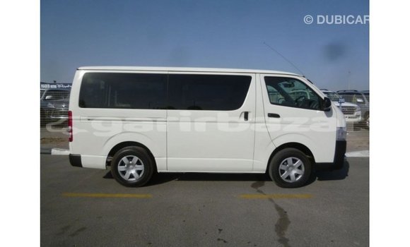 কেনা আমদানি Toyota Hiace White গাড়ী মধ্যে ইম্পোর্ট - দুবাই মধ্যে Bandarban কেনা আমদানি Toyota Hiace White গাড়ী মধ্যে ইম্পোর্ট - দুবাই মধ্যে Bandarban