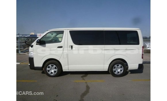 কেনা আমদানি Toyota Hiace White গাড়ী মধ্যে ইম্পোর্ট - দুবাই মধ্যে Bandarban কেনা আমদানি Toyota Hiace White গাড়ী মধ্যে ইম্পোর্ট - দুবাই মধ্যে Bandarban