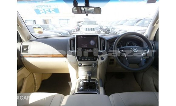 Buy Import 2019 Toyota Land Cruiser in Import - Dubai, Bandarban Buy Import 2019 Toyota Land Cruiser in Import - Dubai, Bandarban
