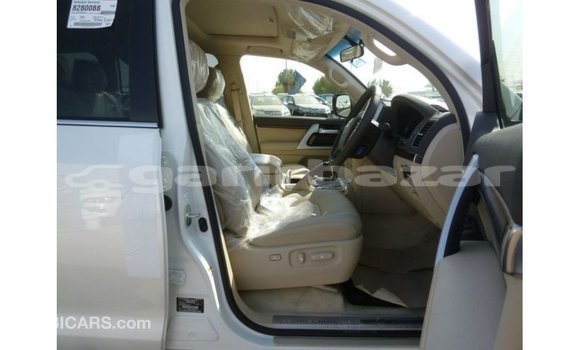 Buy Import 2019 Toyota Land Cruiser in Import - Dubai, Bandarban Buy Import 2019 Toyota Land Cruiser in Import - Dubai, Bandarban
