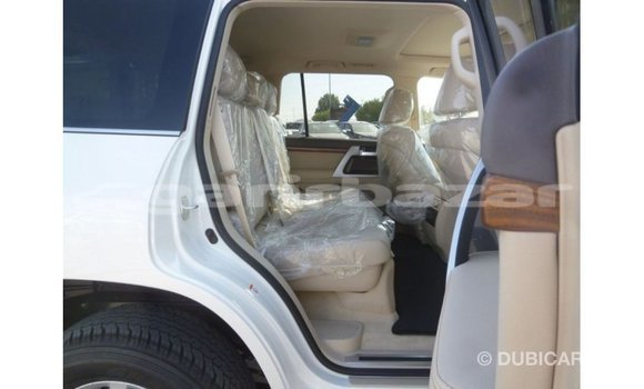 Buy Import 2019 Toyota Land Cruiser in Import - Dubai, Bandarban Buy Import 2019 Toyota Land Cruiser in Import - Dubai, Bandarban