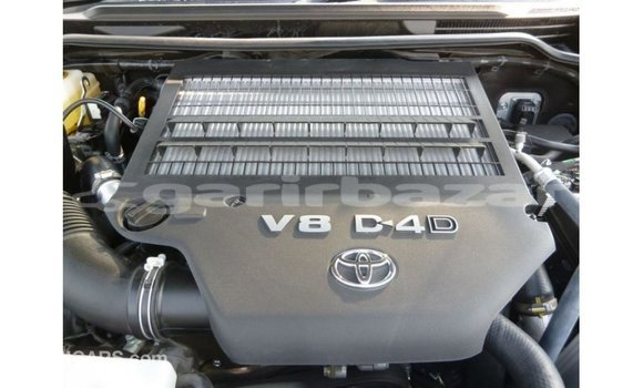 Buy Import 2017 Toyota Land Cruiser in Import - Dubai, Bandarban Buy Import 2017 Toyota Land Cruiser in Import - Dubai, Bandarban