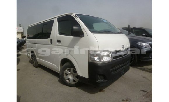 Buy Import 2011 Toyota Hiace in Import - Dubai, Bandarban Buy Import 2011 Toyota Hiace in Import - Dubai, Bandarban