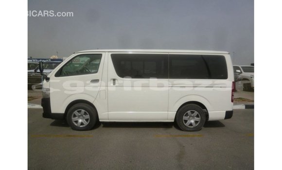 Buy Import 2011 Toyota Hiace in Import - Dubai, Bandarban Buy Import 2011 Toyota Hiace in Import - Dubai, Bandarban