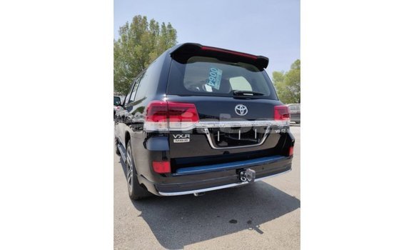 Buy Import 2019 Toyota Land Cruiser in Import - Dubai, Bandarban Buy Import 2019 Toyota Land Cruiser in Import - Dubai, Bandarban