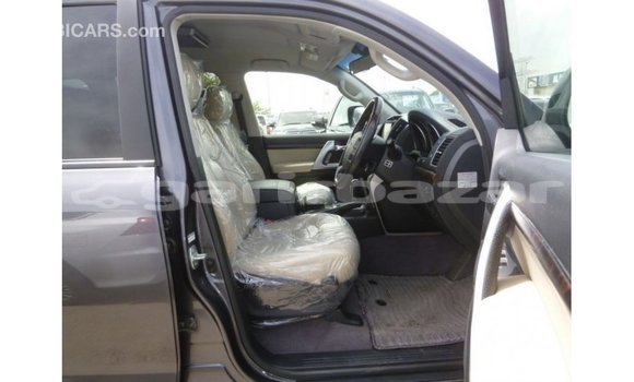 Buy Import 2014 Toyota Land Cruiser in Import - Dubai, Bandarban Buy Import 2014 Toyota Land Cruiser in Import - Dubai, Bandarban