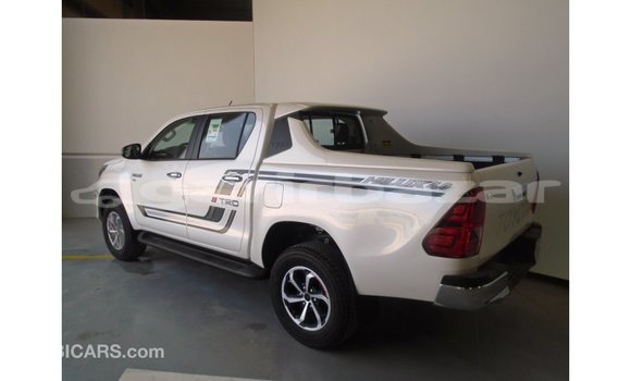 কেনা আমদানি Toyota Hilux White গাড়ী মধ্যে ইম্পোর্ট - দুবাই মধ্যে Bandarban কেনা আমদানি Toyota Hilux White গাড়ী মধ্যে ইম্পোর্ট - দুবাই মধ্যে Bandarban