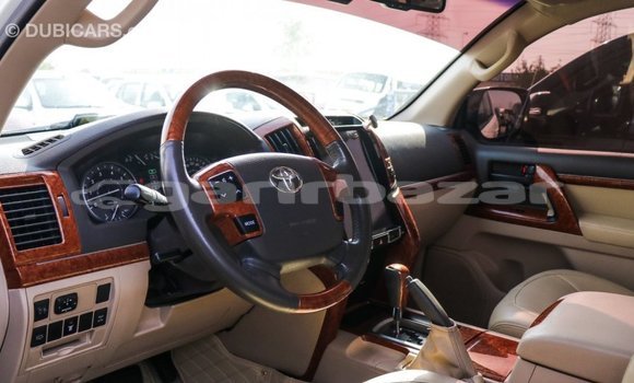 কেনা আমদানি Toyota Land Cruiser White গাড়ী মধ্যে ইম্পোর্ট - দুবাই মধ্যে Bandarban কেনা আমদানি Toyota Land Cruiser White গাড়ী মধ্যে ইম্পোর্ট - দুবাই মধ্যে Bandarban