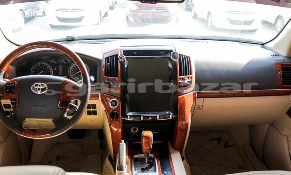 কেনা আমদানি Toyota Land Cruiser White গাড়ী মধ্যে ইম্পোর্ট - দুবাই মধ্যে Bandarban কেনা আমদানি Toyota Land Cruiser White গাড়ী মধ্যে ইম্পোর্ট - দুবাই মধ্যে Bandarban