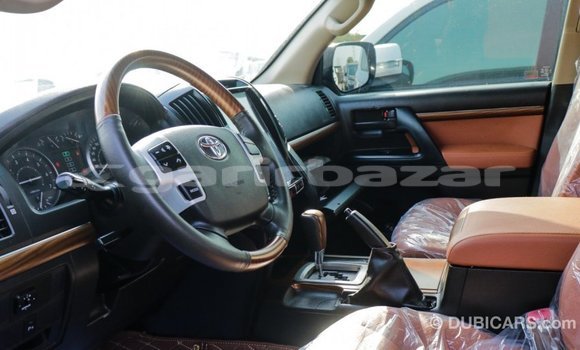 Buy Import 2010 Toyota Land Cruiser in Import - Dubai, Bandarban Buy Import 2010 Toyota Land Cruiser in Import - Dubai, Bandarban