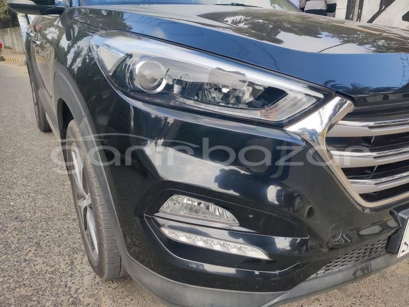 Big with watermark hyundai tucson 15454