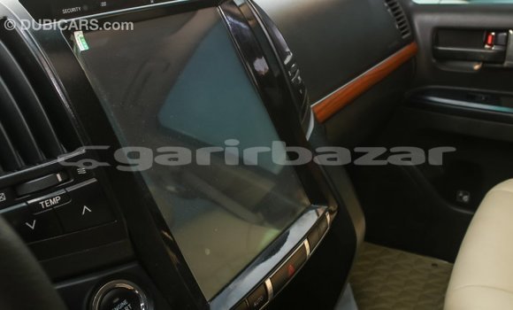 কেনা আমদানি Toyota Land Cruiser White গাড়ী মধ্যে ইম্পোর্ট - দুবাই মধ্যে Bandarban কেনা আমদানি Toyota Land Cruiser White গাড়ী মধ্যে ইম্পোর্ট - দুবাই মধ্যে Bandarban