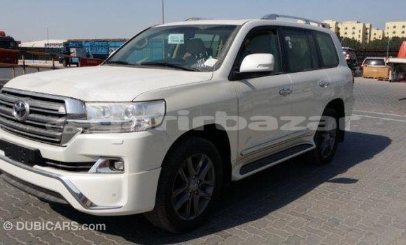 কেনা আমদানি Toyota Land Cruiser White গাড়ী মধ্যে ইম্পোর্ট - দুবাই মধ্যে Bandarban কেনা আমদানি Toyota Land Cruiser White গাড়ী মধ্যে ইম্পোর্ট - দুবাই মধ্যে Bandarban