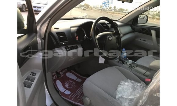 Buy Import 2008 Toyota Highlander in Import - Dubai, Bandarban Buy Import 2008 Toyota Highlander in Import - Dubai, Bandarban