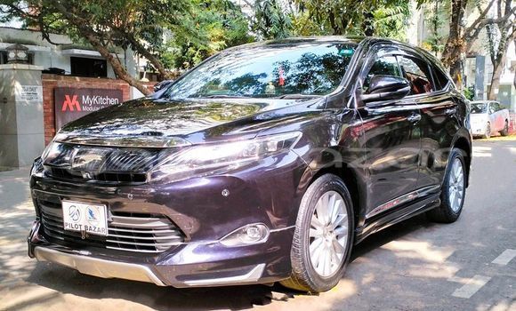 Buy Used 2015 Toyota Harrier in Dhaka, Dhaka Buy Used 2015 Toyota Harrier in Dhaka, Dhaka