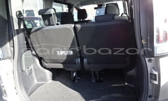 Buy Used 2020 Toyota Noah in Bajitpur, Kishorganj Buy Used 2020 Toyota Noah in Bajitpur, Kishorganj