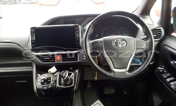 Buy Used 2020 Toyota Esquire in Bagerhat, Khulna Buy Used 2020 Toyota Esquire in Bagerhat, Khulna